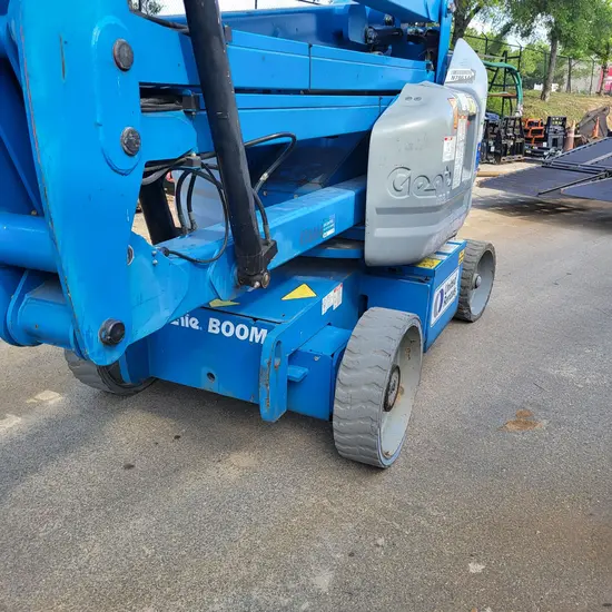 2013 Genie Z-40/23N RJ Articulating Boom Lift