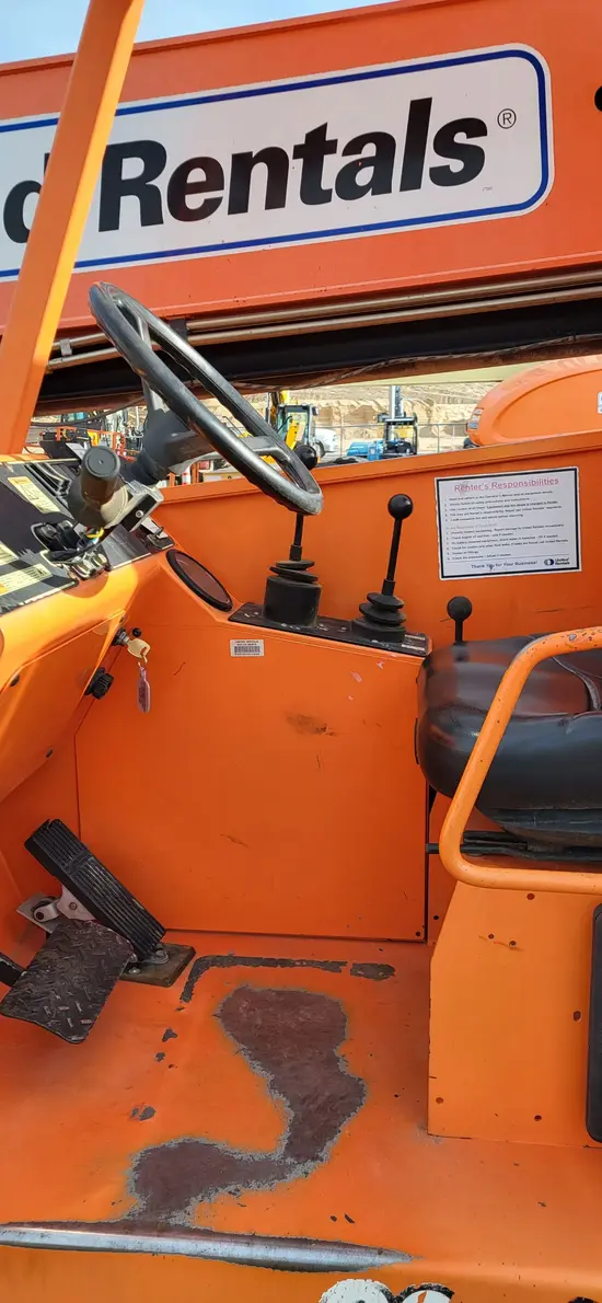 2014 SKYTRAK 6042 Forklift