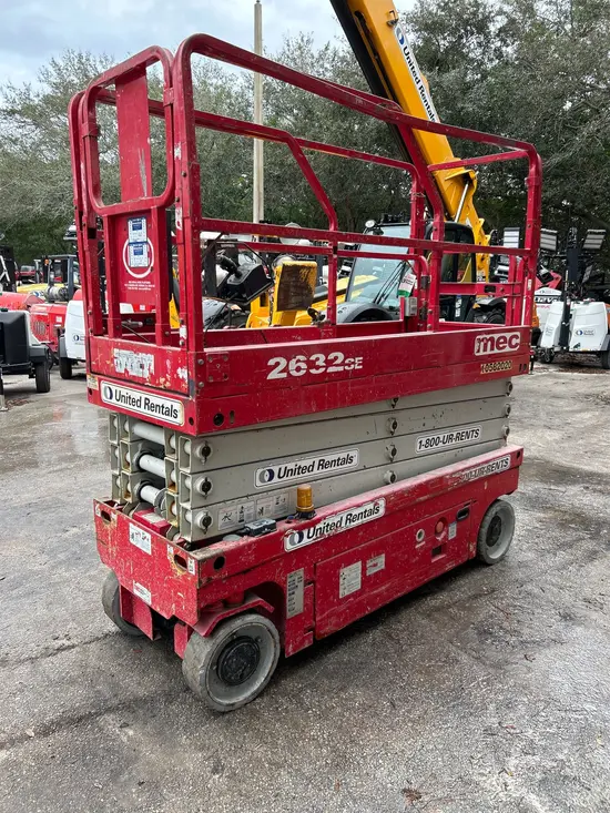 2017 MEC 2632SE Scissor Lift