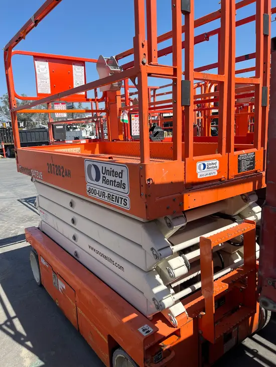 2018 Snorkel S4732E Scissor Lift