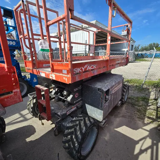 2017 Skyjack SJ6832RT Rough Terrain Scissor Lift