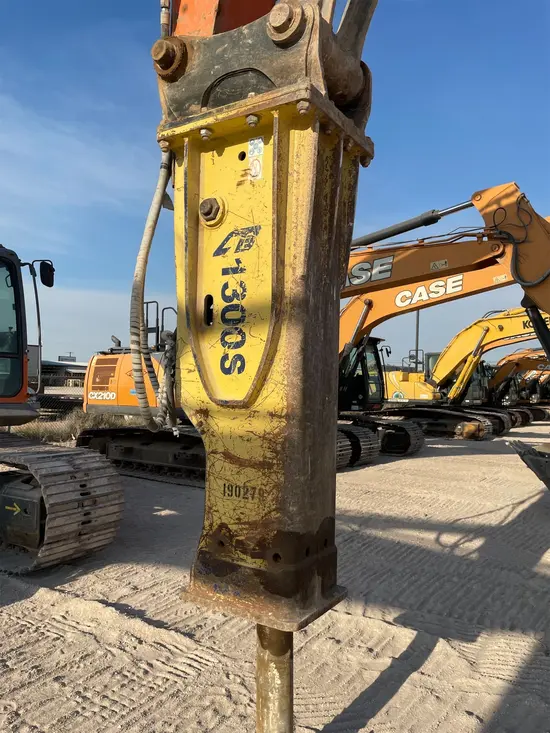 2017 SOOSAN CB1300S Attachment