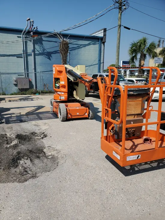 2014 JLG E300AJP Articulating Boom Lift