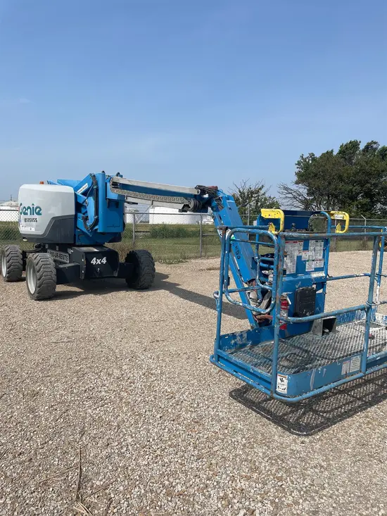 2016 Genie Z-62/40J Articulating Boom Lift