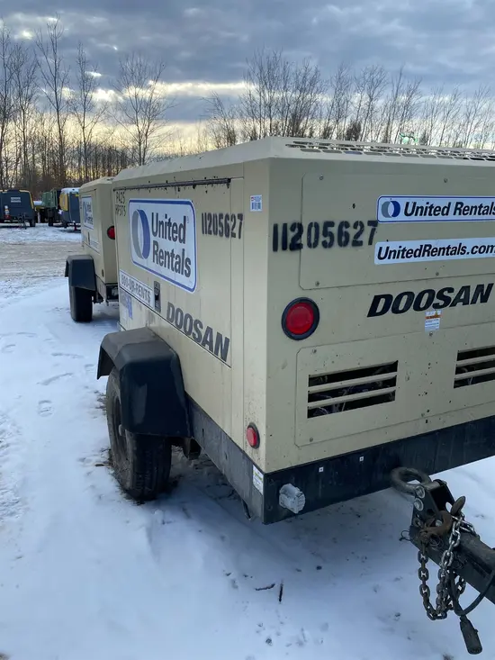 2021 Doosan P425/HP375WCUT4 Air Compressor