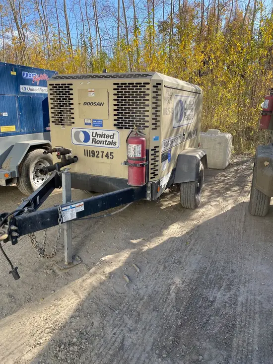 2021 Doosan P425/HP375WCU Air Compressor