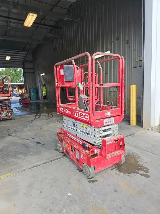 2017 MEC 1330SE Scissor Lift