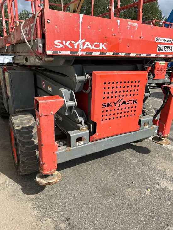 2018 Skyjack SJ8831RT Rough Terrain Scissor Lift