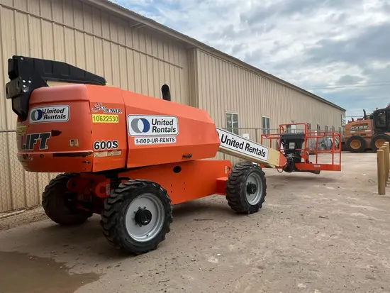 2017 JLG 600S Boom Lift
