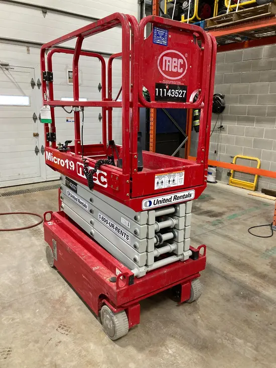 2021 MEC MICRO 19 Scissor Lift