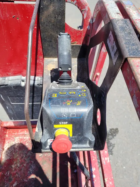 2018 MEC MICRO 19 Scissor Lift