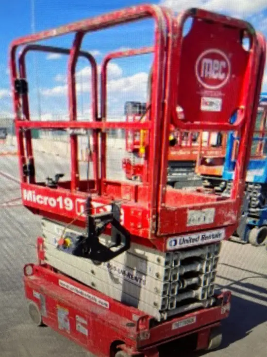 2018 MEC MICRO 19 Scissor Lift