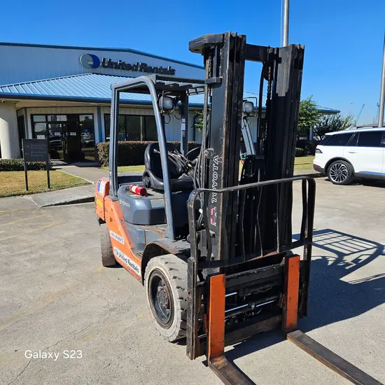 2017 Toyota 8FDU30 Warehouse Forklift