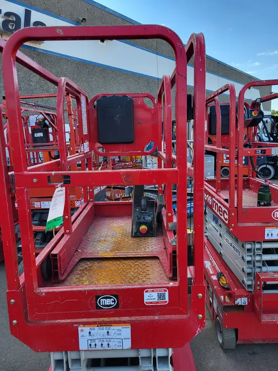 2018 MEC MICRO 19 Scissor Lift