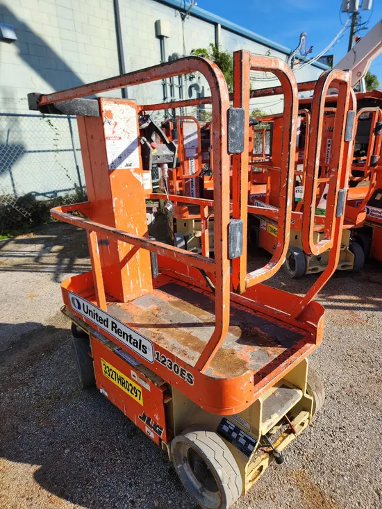 2019 JLG 1230ES Self-Propelled One-Person Lift