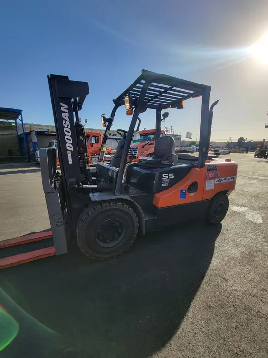 2017 Doosan D55C-7 Warehouse Forklift