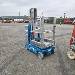 2019 Genie GR-20 Self-Propelled One-Person Lift