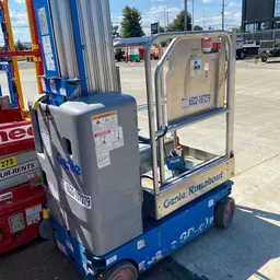 2018 Genie GR-20 Self-Propelled One-Person Lift