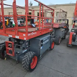 2017 Skyjack SJ6826RT Rough Terrain Scissor Lift