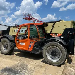 2018 JLG 1055 Forklift