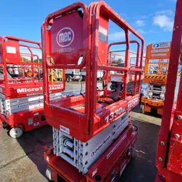 2017 MEC 1330SE Scissor Lift