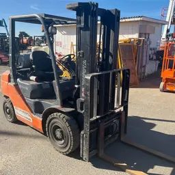 2018 Toyota 8FGU25 Warehouse Forklift