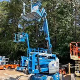 2015 Genie Z-40/23N RJ Articulating Boom Lift