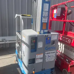 2016 Genie GR-20 Self-Propelled One-Person Lift