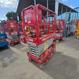 2018 MEC MICRO 19 Scissor Lift