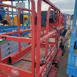 2016 MEC 1330SE Scissor Lift