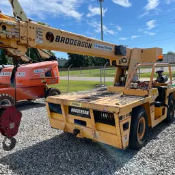 2014 Broderson IC-80-3J