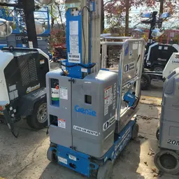 2016 Genie GR-20 Self-Propelled One-Person Lift
