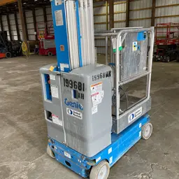 2017 Genie GR-20 Self-Propelled One-Person Lift