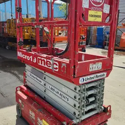 2017 MEC MICRO 19 Scissor Lift