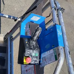 2015 Genie GR-20 Self-Propelled One-Person Lift