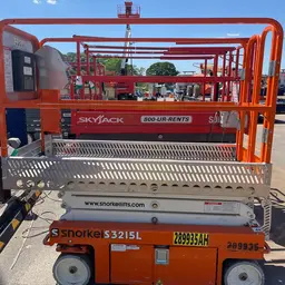 2022 Snorkel S3215L Scissor Lift