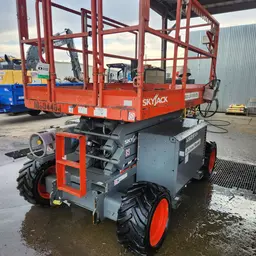 2018 Skyjack SJ6832RT Rough Terrain Scissor Lift