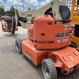2014 JLG E400AJPN Articulating Boom Lift