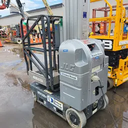 2017 JLG 20MVL Self-Propelled One-Person Lift