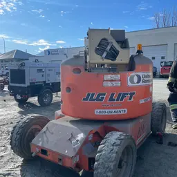2014 JLG E450AJ Articulating Boom Lift