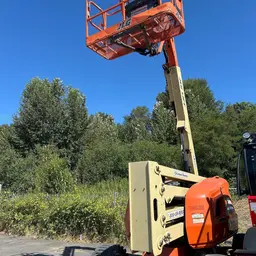 2017 JLG 450AJ Articulating Boom Lift