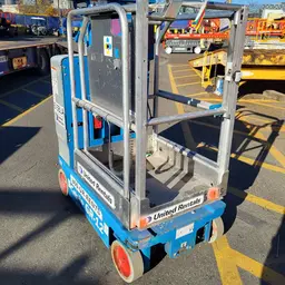 2017 Genie GR-12 Self-Propelled One-Person Lift