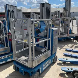 2016 Genie GR-20 Self-Propelled One-Person Lift