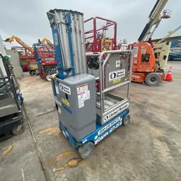 2017 Genie GR-20 Self-Propelled One-Person Lift