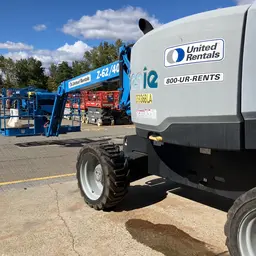 2016 Genie Z-62/40 Articulating Boom Lift