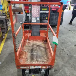 2015 Skyjack SJ12 Self-Propelled One-Person Lift