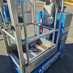 2016 Genie GR-20 Self-Propelled One-Person Lift