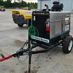 2019 Lincoln Electric VANTAGE 549 Welder