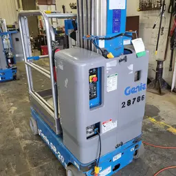 2017 Genie GR-20 Self-Propelled One-Person Lift