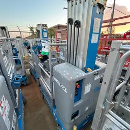 2018 Genie GR-20 Self-Propelled One-Person Lift